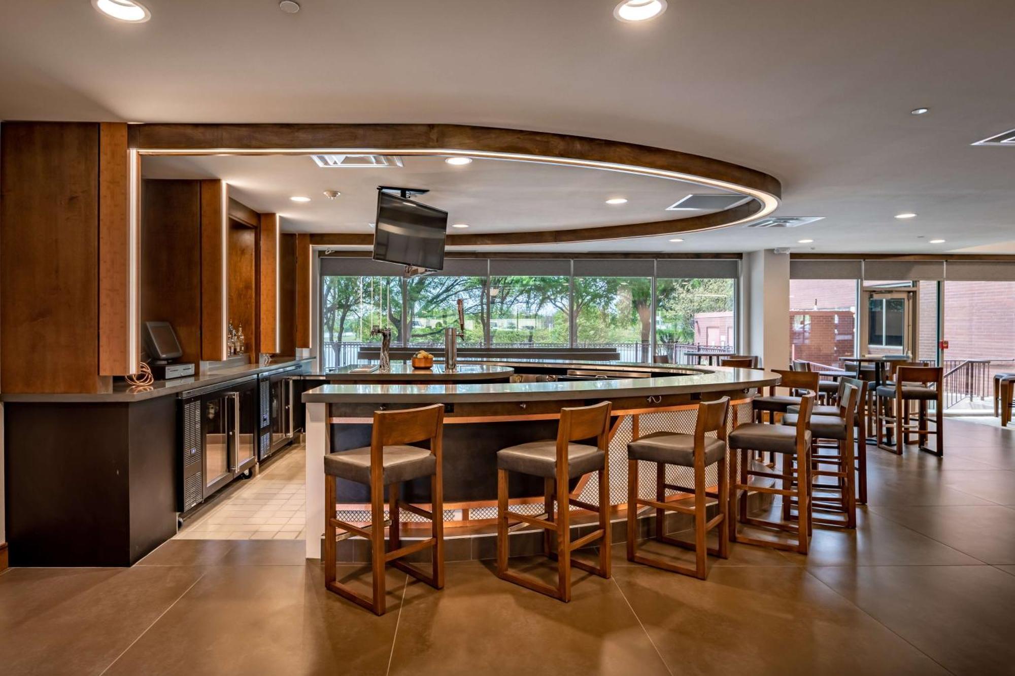 Doubletree By Hilton Dallas-Farmers Branch Exterior foto